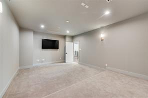 6411 Royal Lane - Photo 29