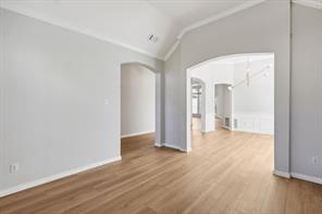 8012 Greenwood Drive - Photo 5