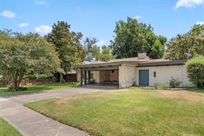 2115 Park Street - Photo 2