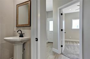 1304 Country Road - Photo 14