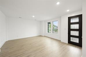 9505 Dahlia Boulevard - Photo 11