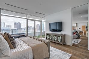 2430 Victory Park Lane - Photo 12