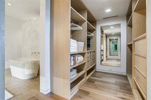 2430 Victory Park Lane - Photo 14