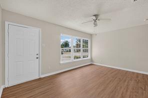 1317 Lakeside Drive - Photo 4
