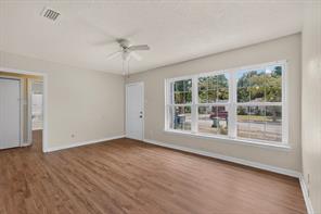 1317 Lakeside Drive - Photo 5