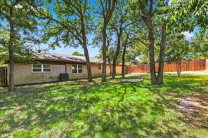 403 E Huitt Lane - Photo 20