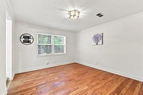 403 E Huitt Lane - Photo 4