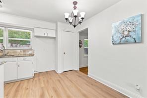 403 E Huitt Lane - Photo 8