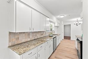 403 E Huitt Lane - Photo 9