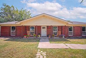 611 S Dallas Street - Photo 1