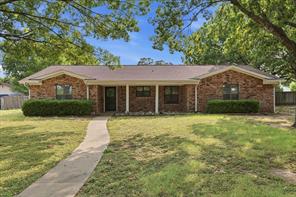 140 Towne West Drive - Photo 1