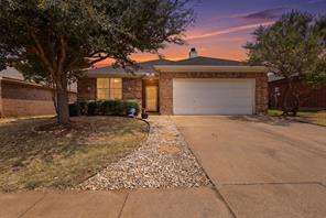 213 Sardius Boulevard - Photo 1
