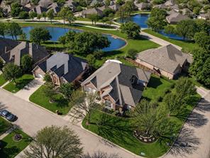 319 Lakewood Drive - Photo 1
