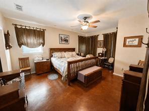 527 W Roberts Street - Photo 12