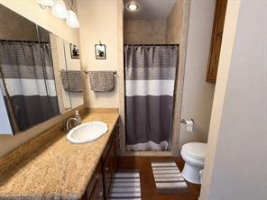 527 W Roberts Street - Photo 16