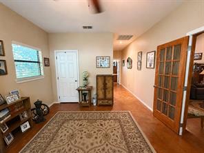 527 W Roberts Street - Photo 19