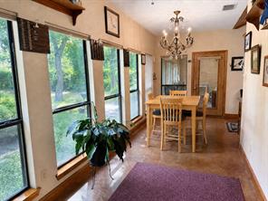 527 W Roberts Street - Photo 23