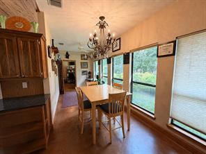 527 W Roberts Street - Photo 24