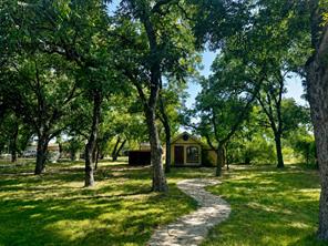 527 W Roberts Street - Photo 30