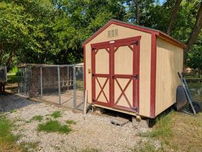 527 W Roberts Street - Photo 33