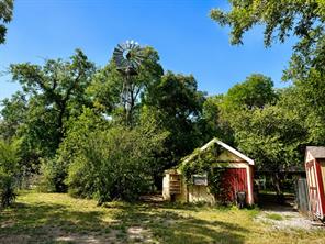 527 W Roberts Street - Photo 34