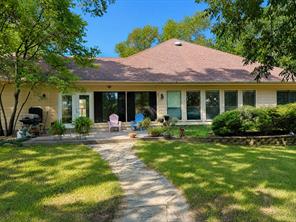 527 W Roberts Street - Photo 40