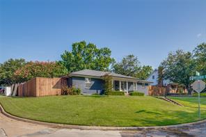 301 Valley Drive - Photo 3