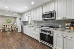 605 E Graham Street - Photo 10
