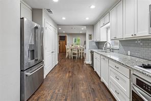 605 E Graham Street - Photo 12