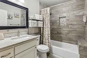 605 E Graham Street - Photo 18