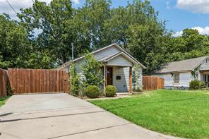 605 E Graham Street - Photo 2