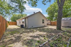 605 E Graham Street - Photo 22