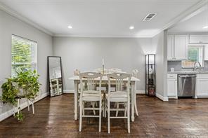 605 E Graham Street - Photo 6