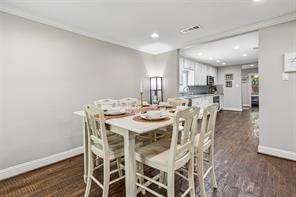 605 E Graham Street - Photo 8