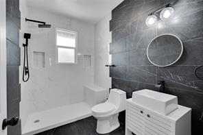 805 E Wise Street - Photo 18