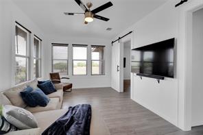 805 E Wise Street - Photo 21