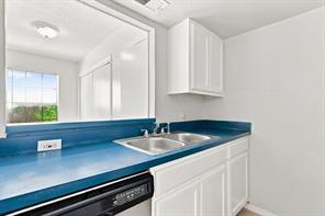 8005 Rothington Road - Photo 8