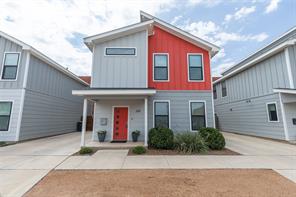 208 Pecan Street - Photo 1