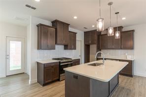 208 Pecan Street - Photo 10