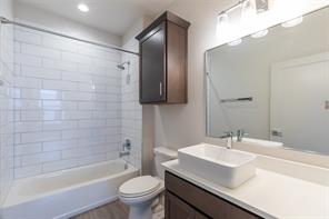 208 Pecan Street - Photo 29