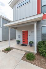 208 Pecan Street - Photo 4