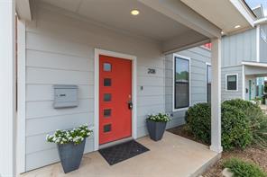 208 Pecan Street - Photo 5