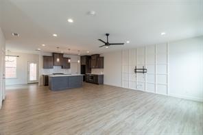 208 Pecan Street - Photo 6