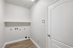 1581 Meadows Avenue - Photo 24