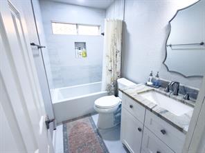 7906 Thorneywood Road - Photo 10