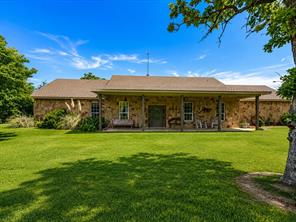 426 County Road 3435 - Photo 1