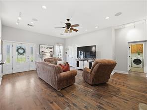 426 County Road 3435 - Photo 3