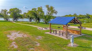 5098 Waterfront Road - Photo 2