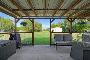 4237 FARM ROAD 196 - Photo 17