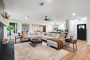 4237 FARM ROAD 196 - Photo 3